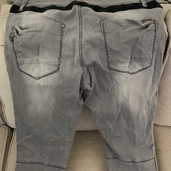 RNT23. Gray jeans. Worn a couple times. - Picture 3 of 3